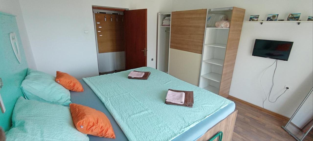App Zeljka, 200M Beach Novi Vinodolski Bagian luar foto